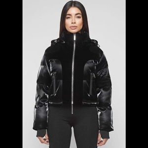 NWT Manière De Voir - High Shine Velvet Panel Puffer Jacket - Black US 4